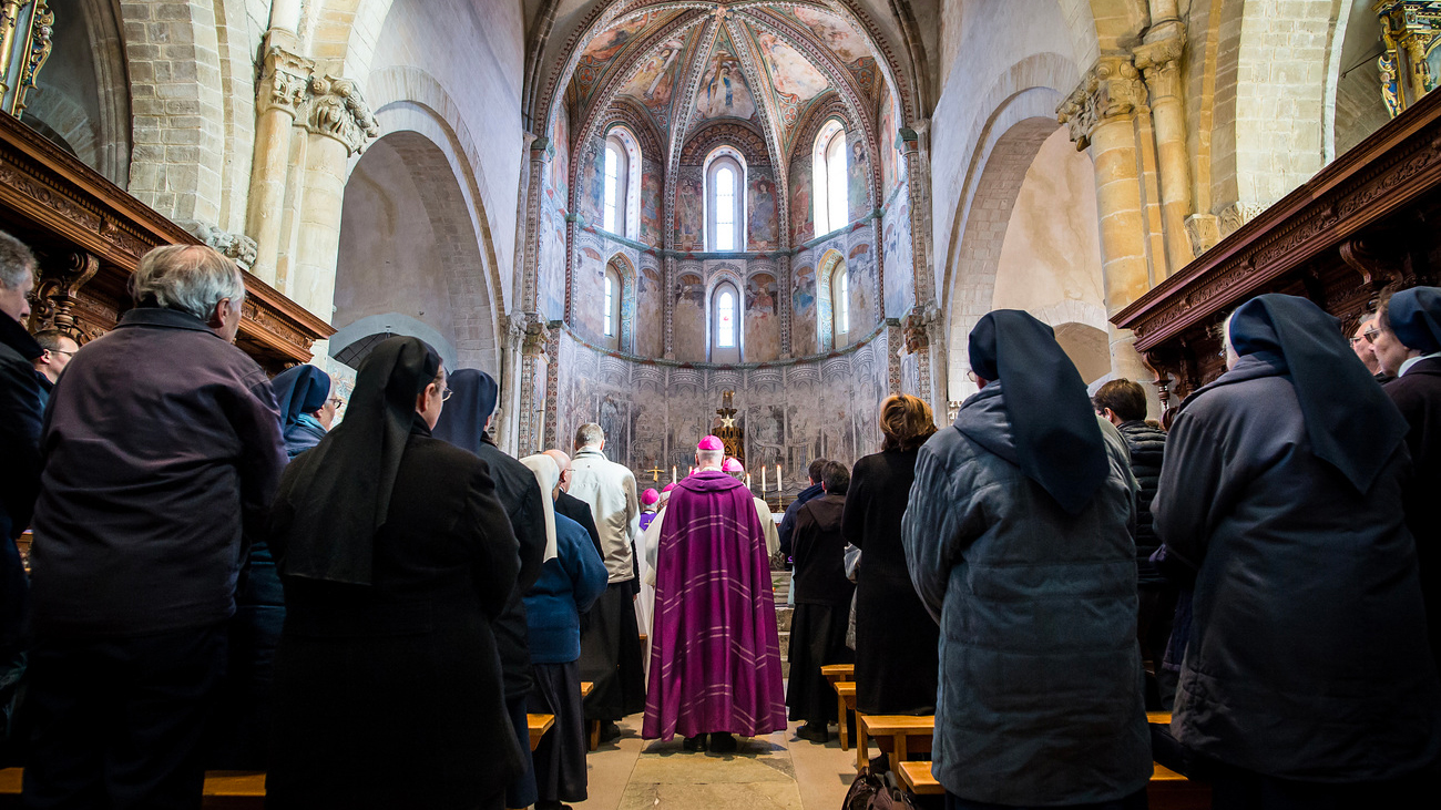 Cérémonie de prière et de pénitence en faveur des victimes d'abus sexuels. Sion, 6 décembre 2016 | © Keystone