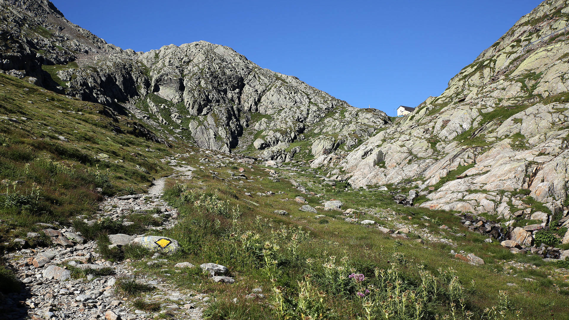 L'hospice du Grand-Saint-Bernard. | © Bernard Hallet