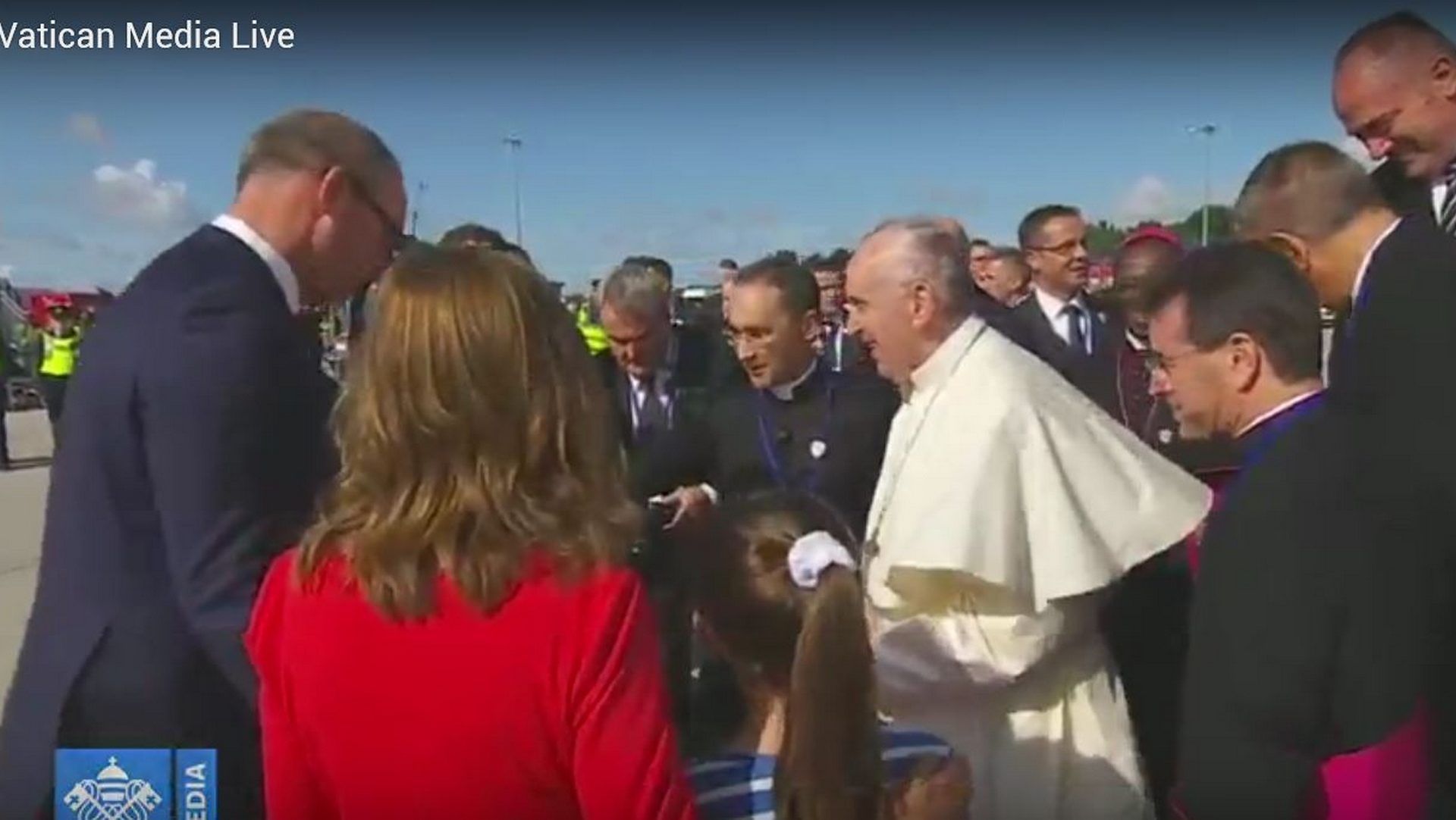 Le pape François a sa descente de l'avion en Irlande | capture d'écran CTV