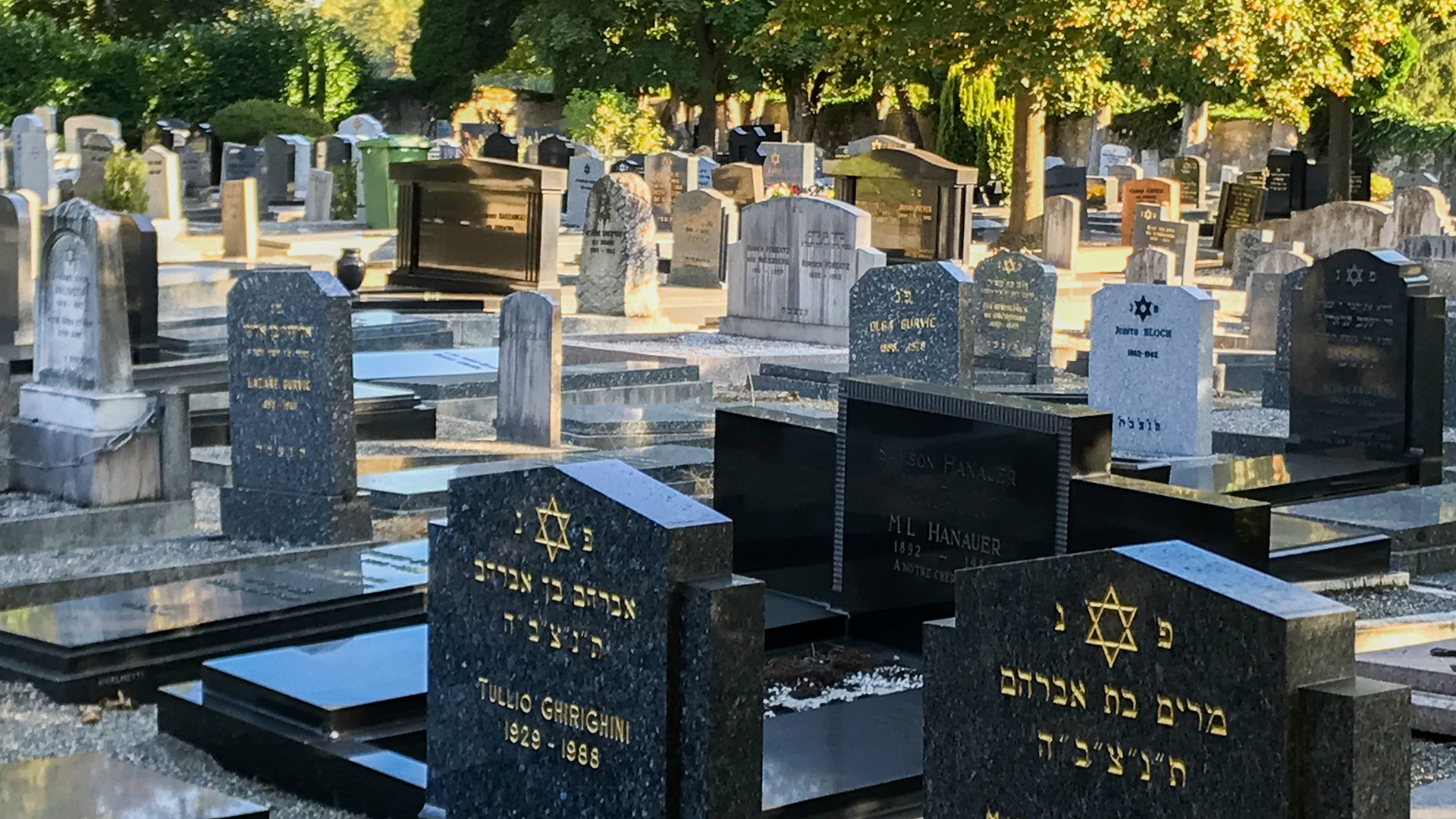 La visite du cimetière israélite de Veyrier (GE) s'est déroulée dans le cadre des Journées européennes du patrimoine | © Myriam Bettens