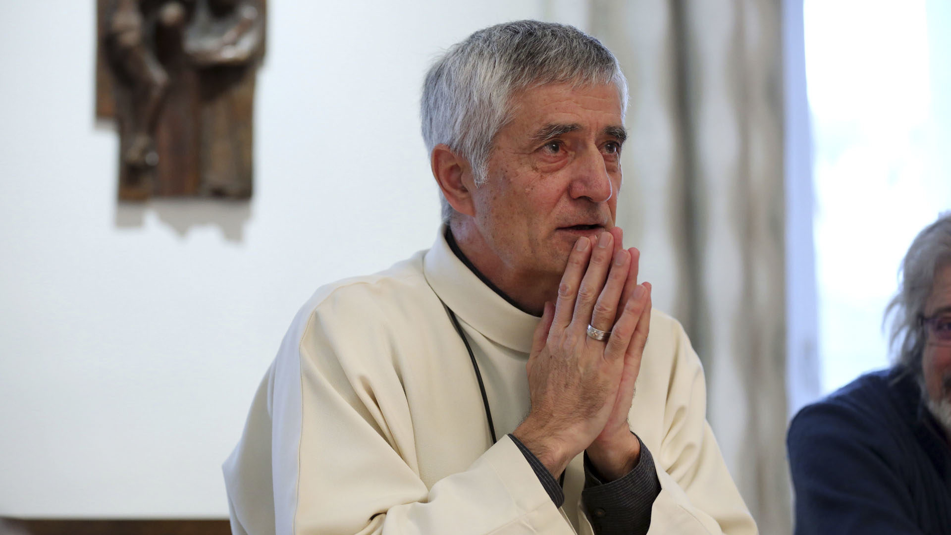 Mgr Jean-Marie Lovey a été à l'écoute des "couples blessés" | © B. Hallet