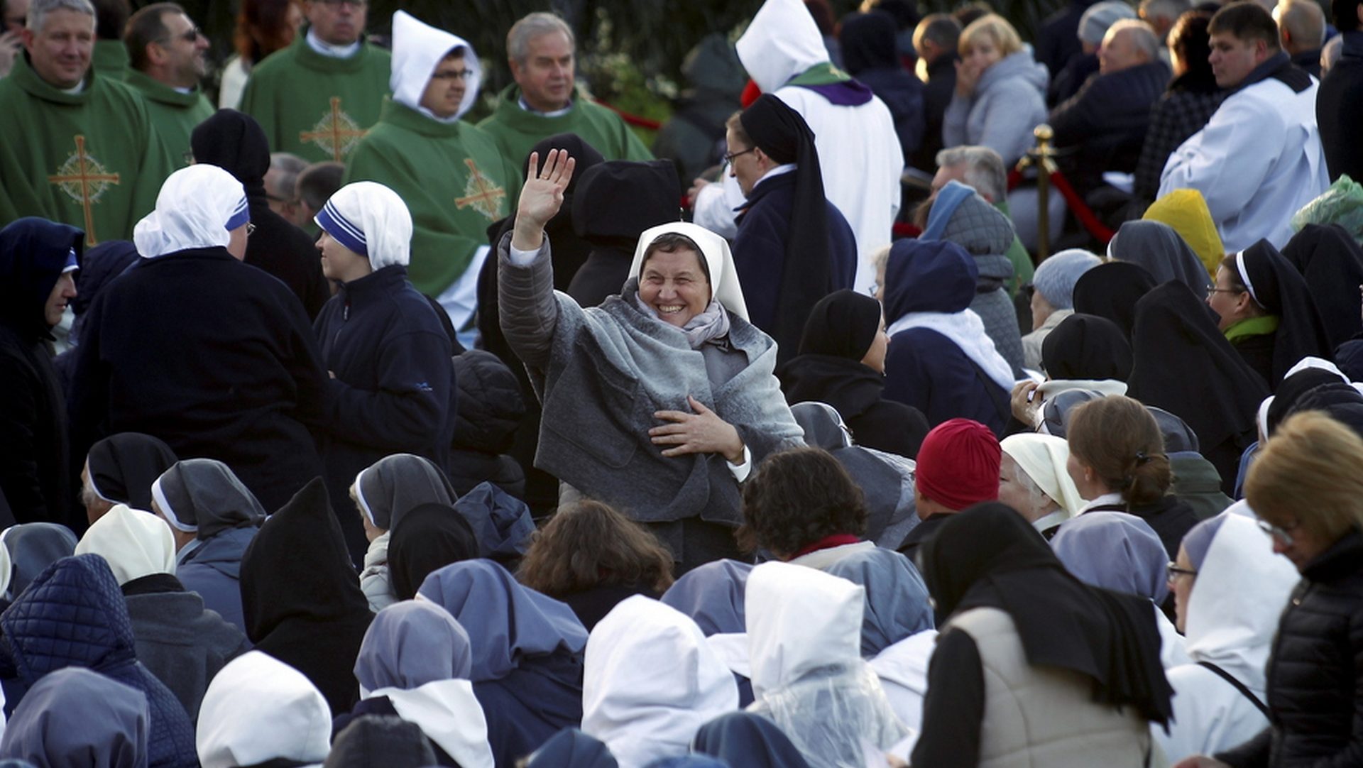 Les religieuses attendent le pape pour la messe à Kaunas
| © KEYSTONE/EPA/TOMS KALNINS