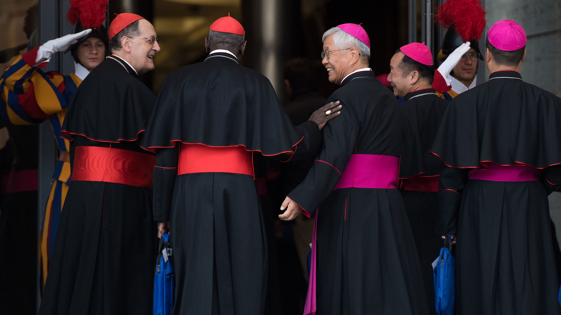 Les Pères synodaux se retrouvent en petits groupes. | © Flickr/Mazur/catholicnews.org.uk/CC BY-NC-SA 2.0