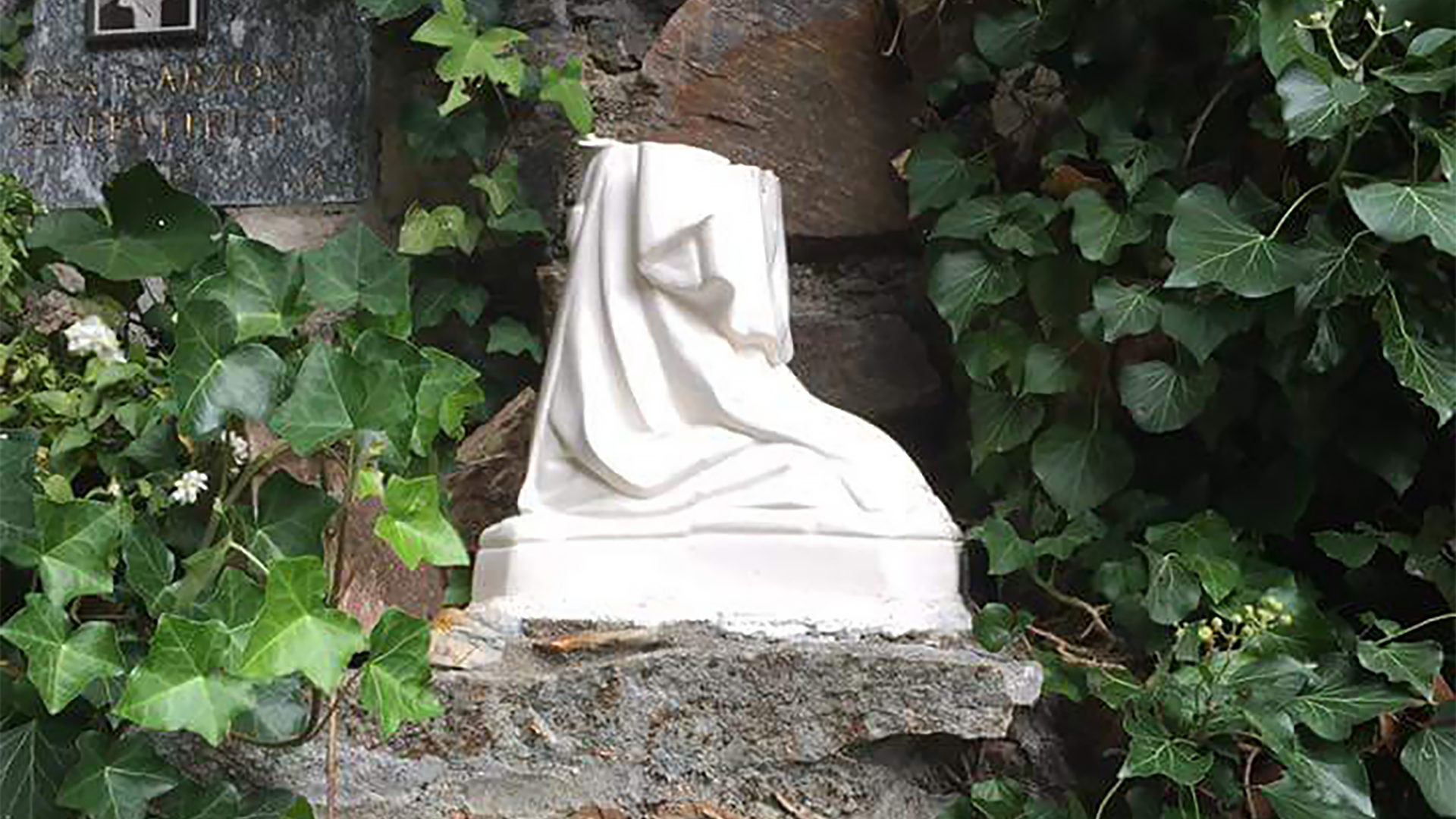 A Fescoggia (TI), la statue de Sainte Bernadette a été détruite par des inconnus | catt.ch / DR 