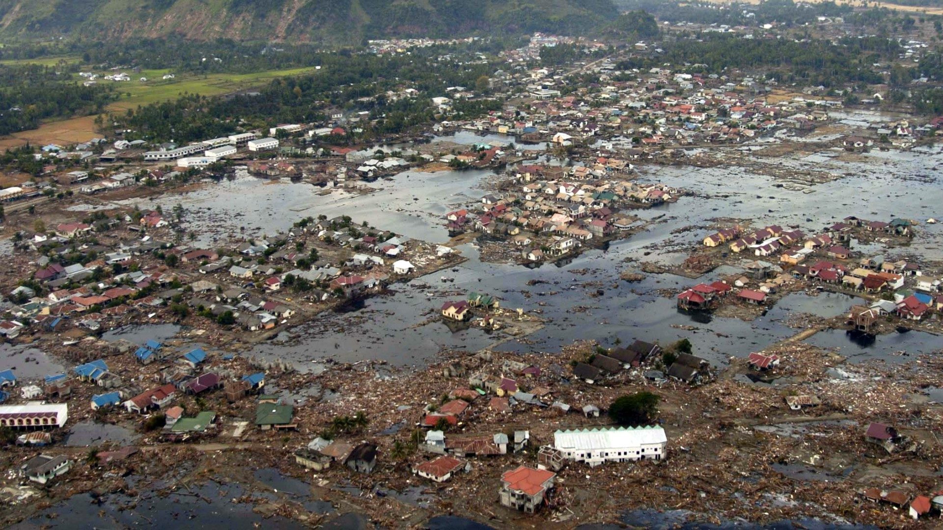 Le tsunami a dévasté l'île de Sulawesi (Photo d'illustration: Wikimedia Commons/US Navy)