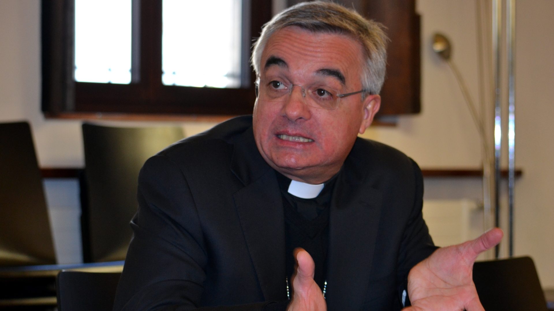 Mgr Valerio Lazzeri, évêque de Lugano, fait sonner les cloches dans les paroisses lors de la fête nationale du 1er août  | © Barbara Ludwig 