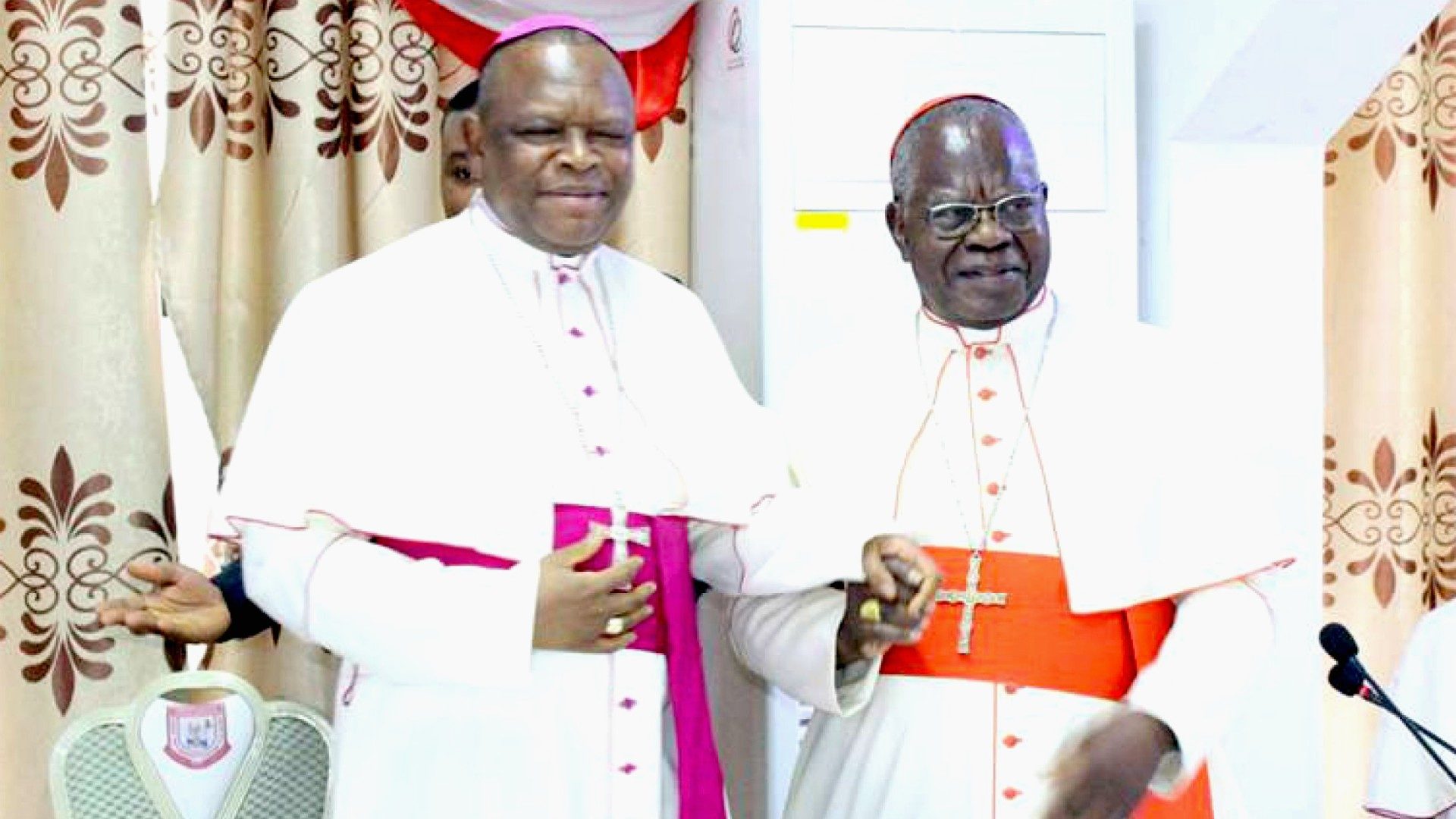 Mgr Fridolin Ambongo Besungu avec le cardinal Laurent Monsengwo Pasinya | © CENCO