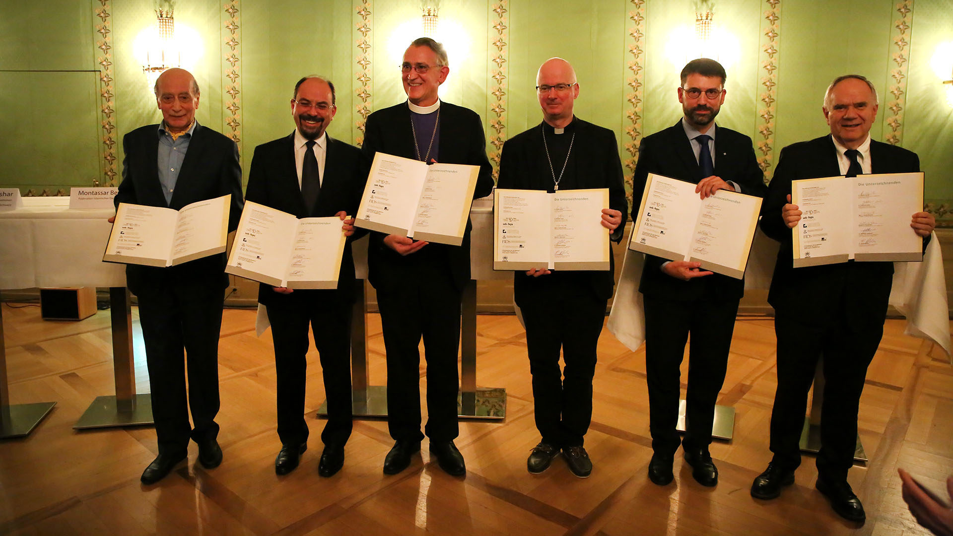 Les représentants des religions ont signé l'appel pour les réfugiés le 7 novembre 2018 à Berne. | © B. Hallet