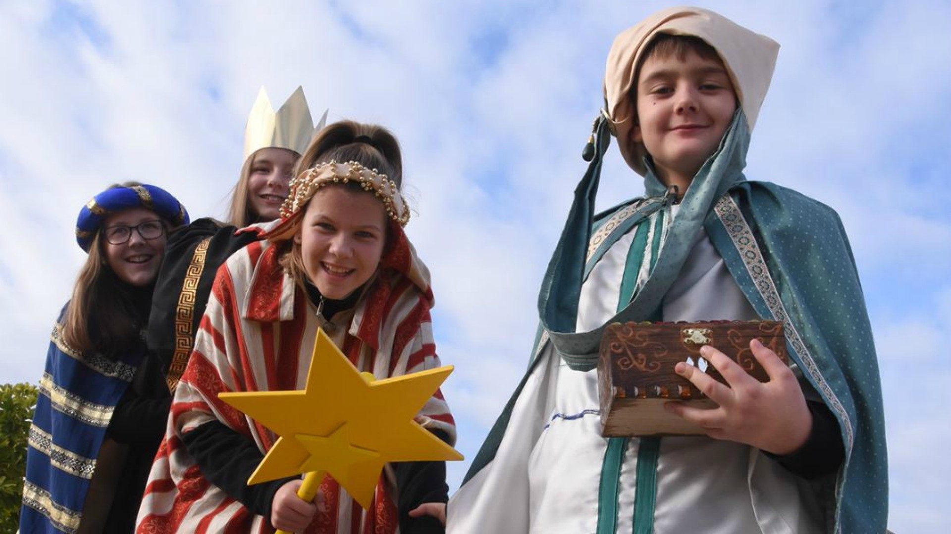 Les Chanteurs à l'étoile apportent la joie de Noël dans les maisons | © Missio