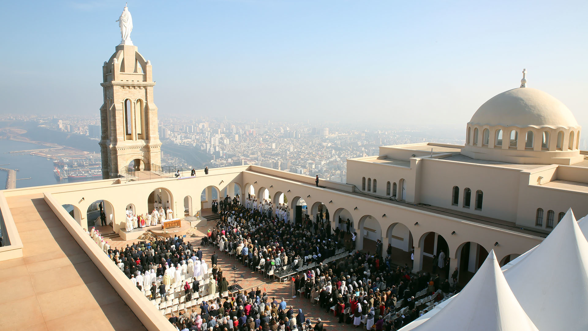 Le sanctuaire de Notre-Dame de Santa Cruz, sur les hauteurs d'Oran. | © B. Hallet