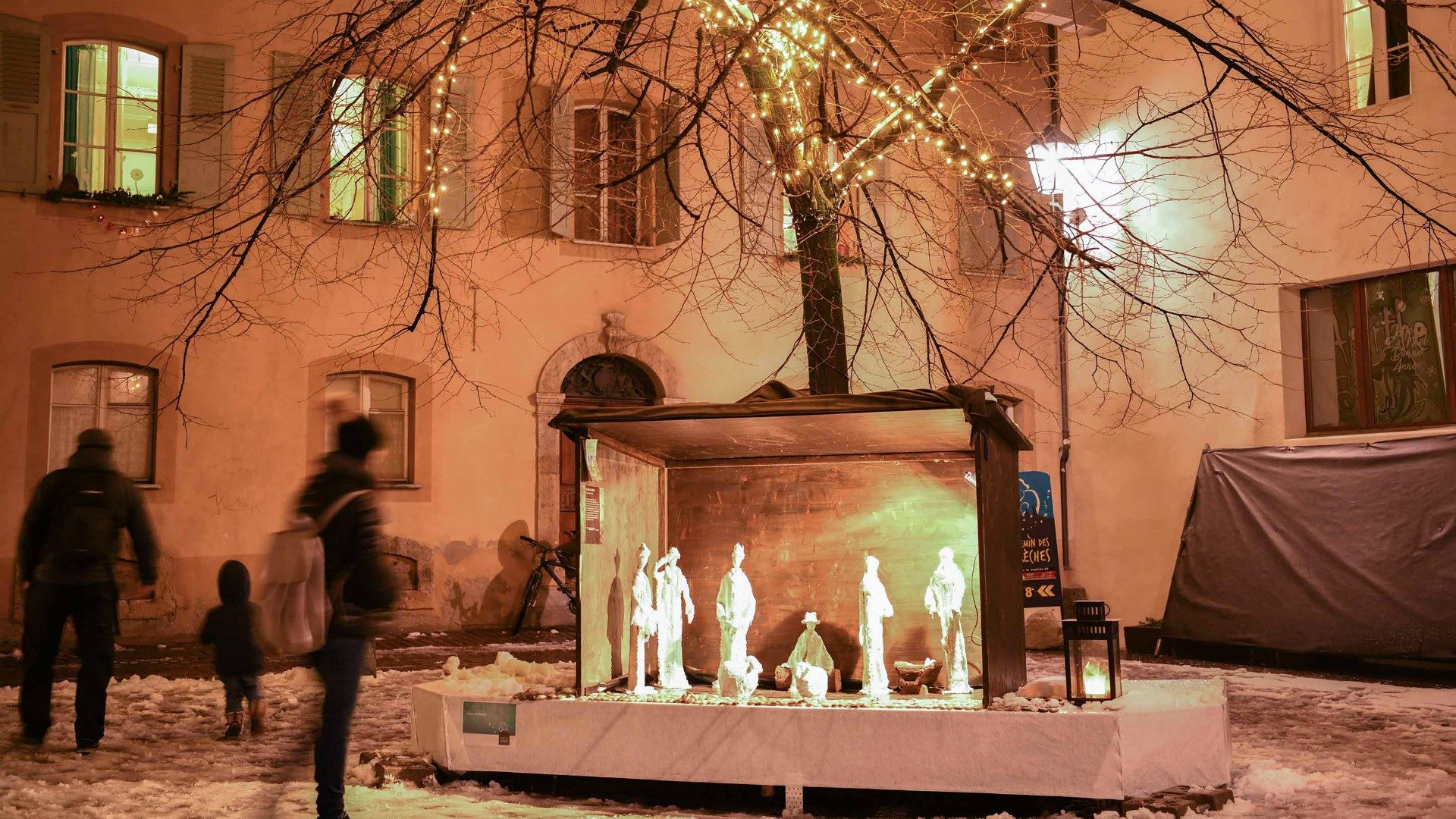 L'une des créations à admirer sur le Chemin des crèches de Sion | © lumiere.ch