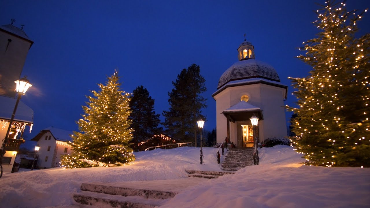 'Stille Nacht' est chanté pour la première fois en 1818 à l'église d'Oberndorf en Autriche | © Youtube, capture d'écran