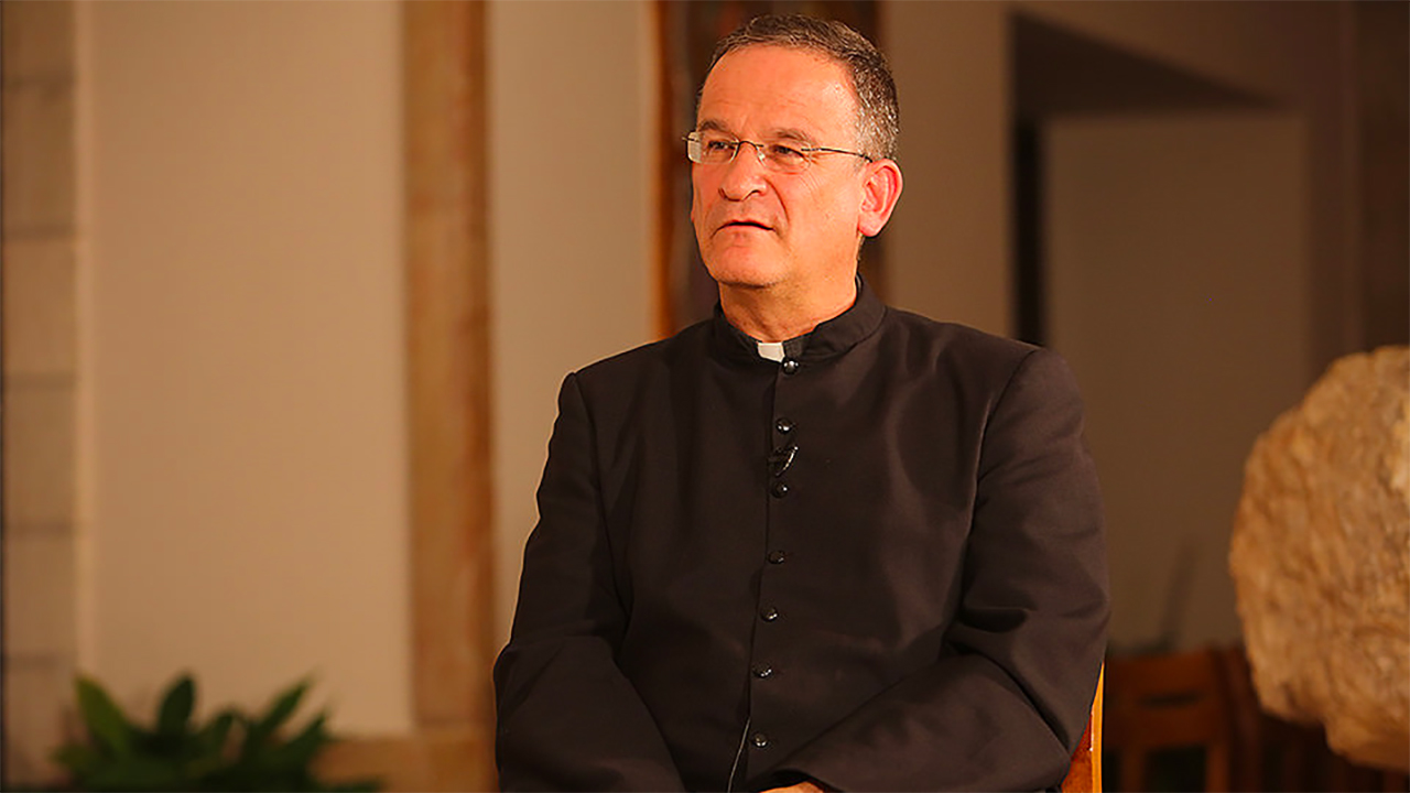 Le Père David Neuhaus sj est vicaire patriarcal pour les catholiques d’expression hébraïque | © saltandlighttv.org