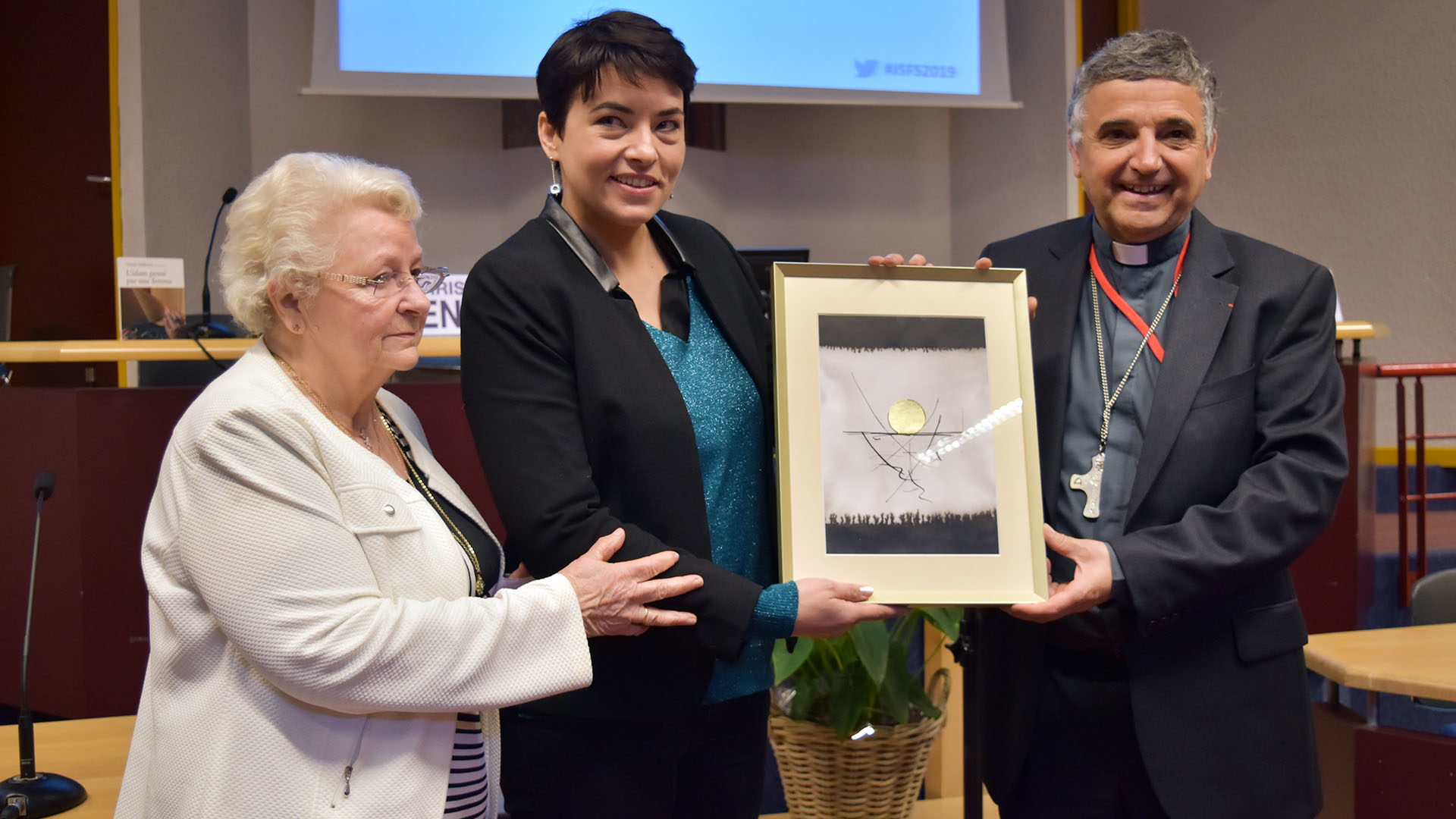 Remise du Prix Jacques Hamel à Christelle Ploquin, avec Roseline Hamel et Mgr Dominique Lebrun | © Jacques Berset