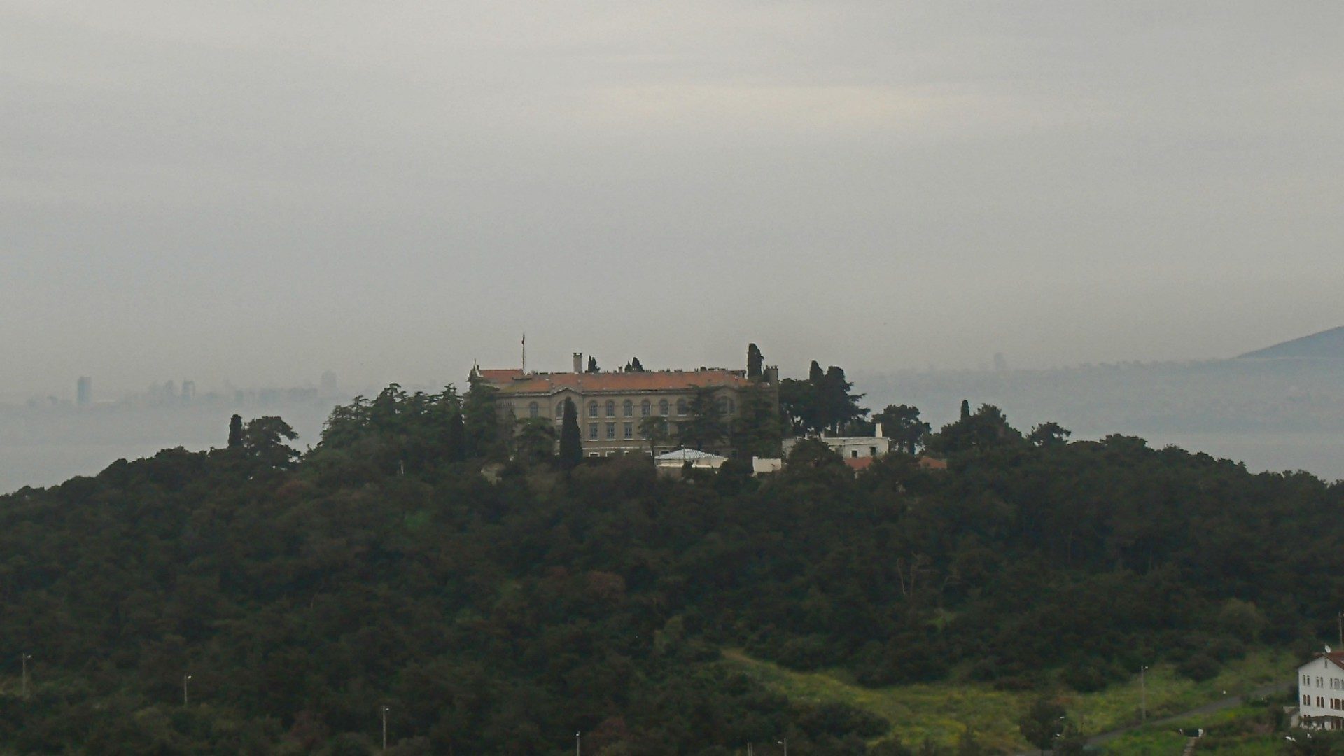 L'institut orthodoxe de Chalki, près d'Istanbul, est fermé depuis 1971 | © tim rich and lesyley katon/Flickr/CC BY-NC-ND 2.0