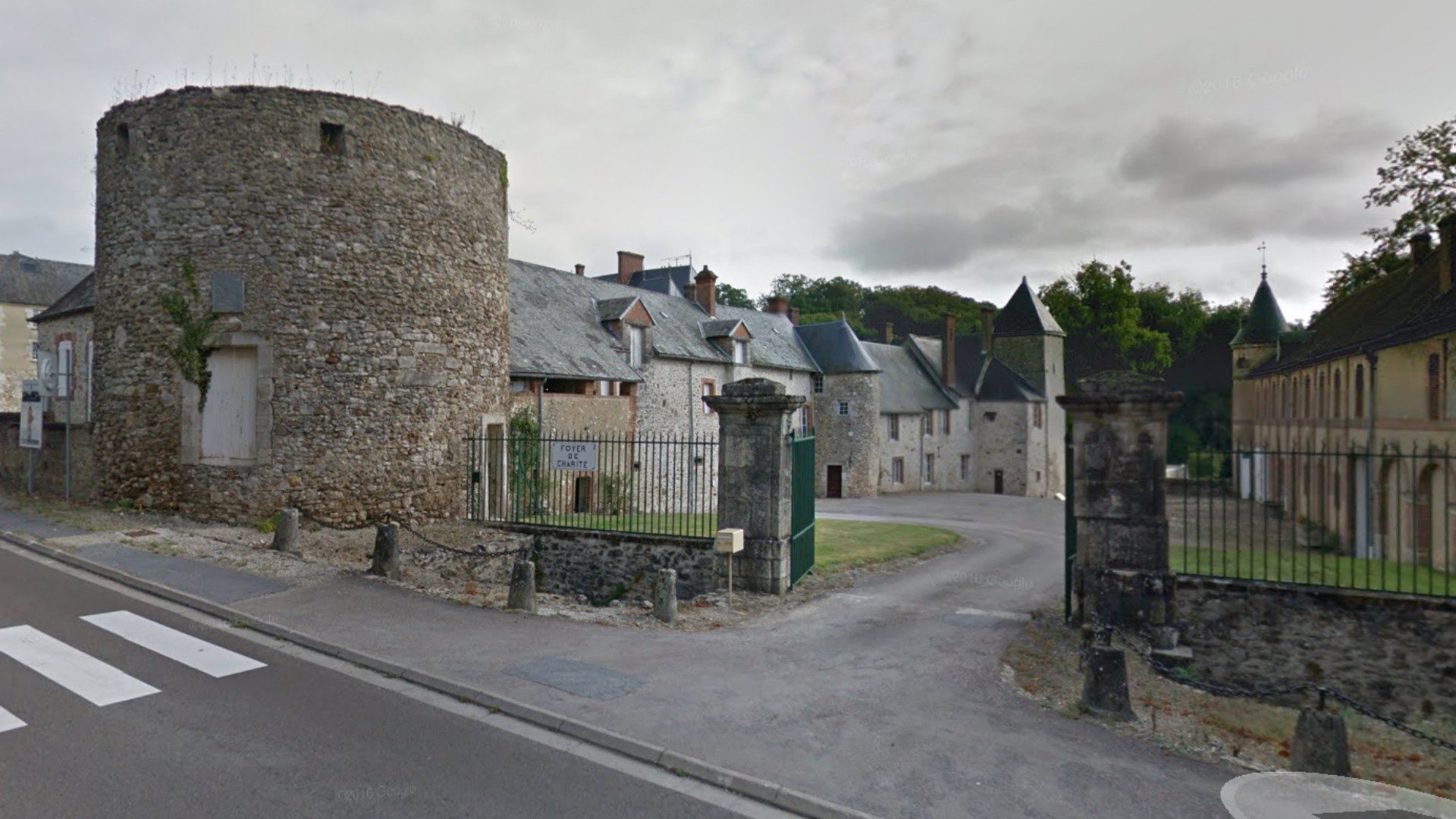 Le Foyer de Charité de Baye, dans la Marne, a été le cadre d'une fausse affaire de pédophilie (capture d'écran Google Maps)