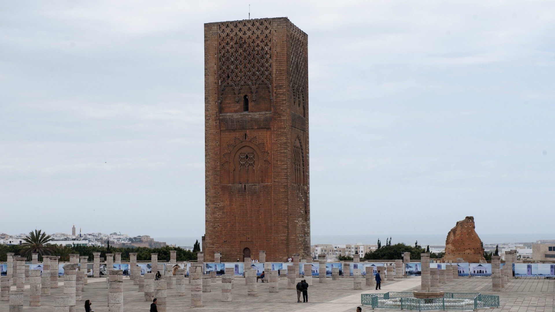 Le pape visitera la tour Hassan, à Rabat | © Mustapha Ennaimi/Flickr/CC BY 2.0