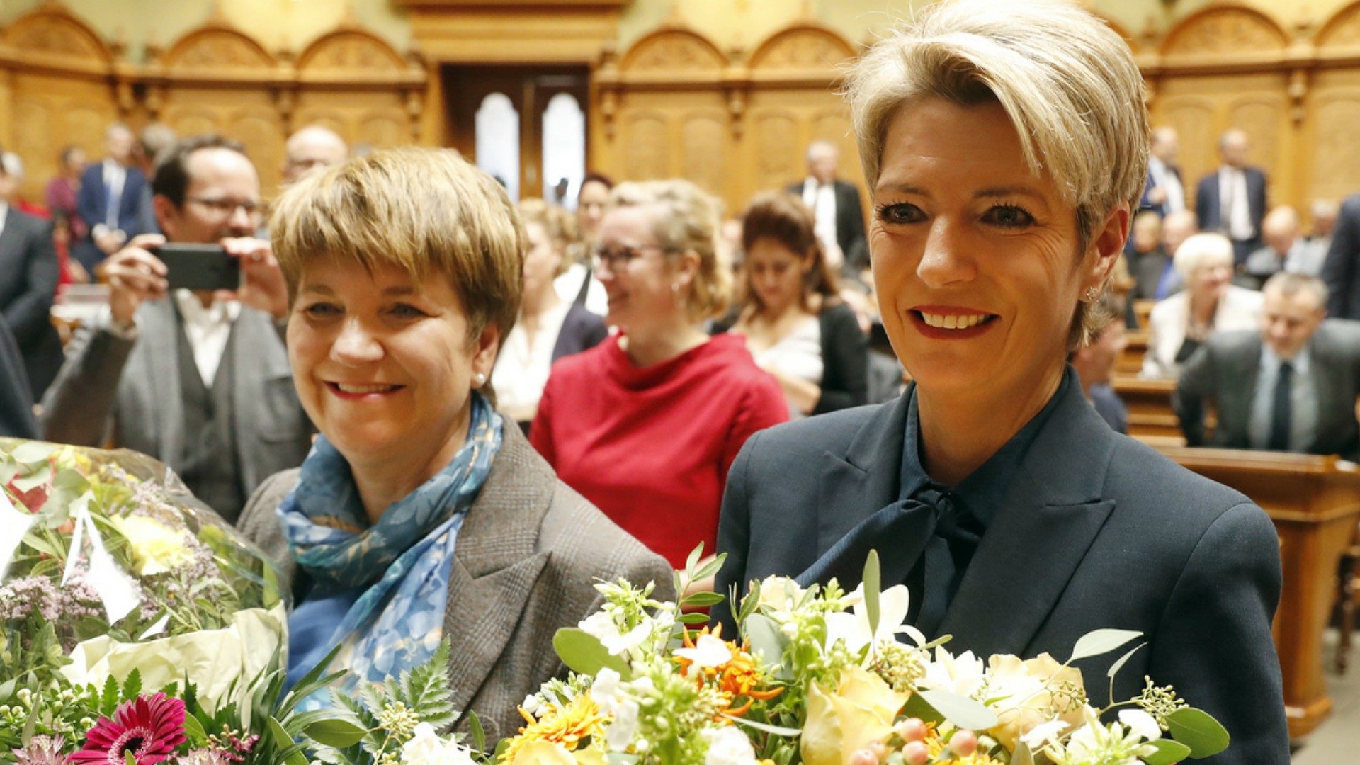 L'élection de Viola Amherd et Karin Keller-Sutter au Conseil fédéral en fin 2018 | © Ruben Sprich/Keystone