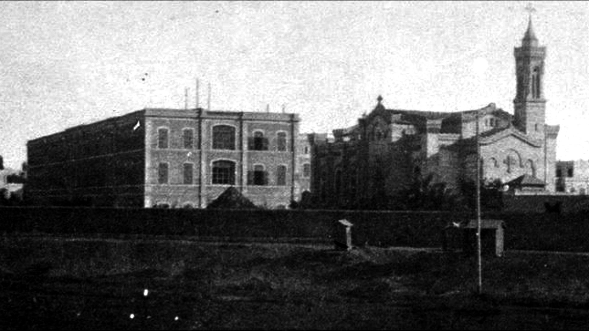 AlAhram Hebdo salue le travail des jésuites en Egypte «140 ans de