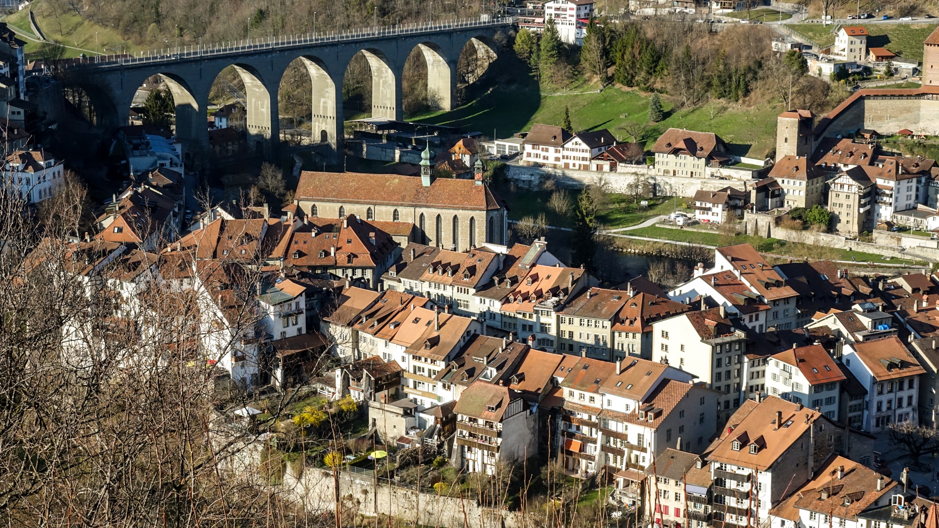 L'église st-Maurice au coeur du quartier de l'Auge, à Fribourg | © Maurice Page