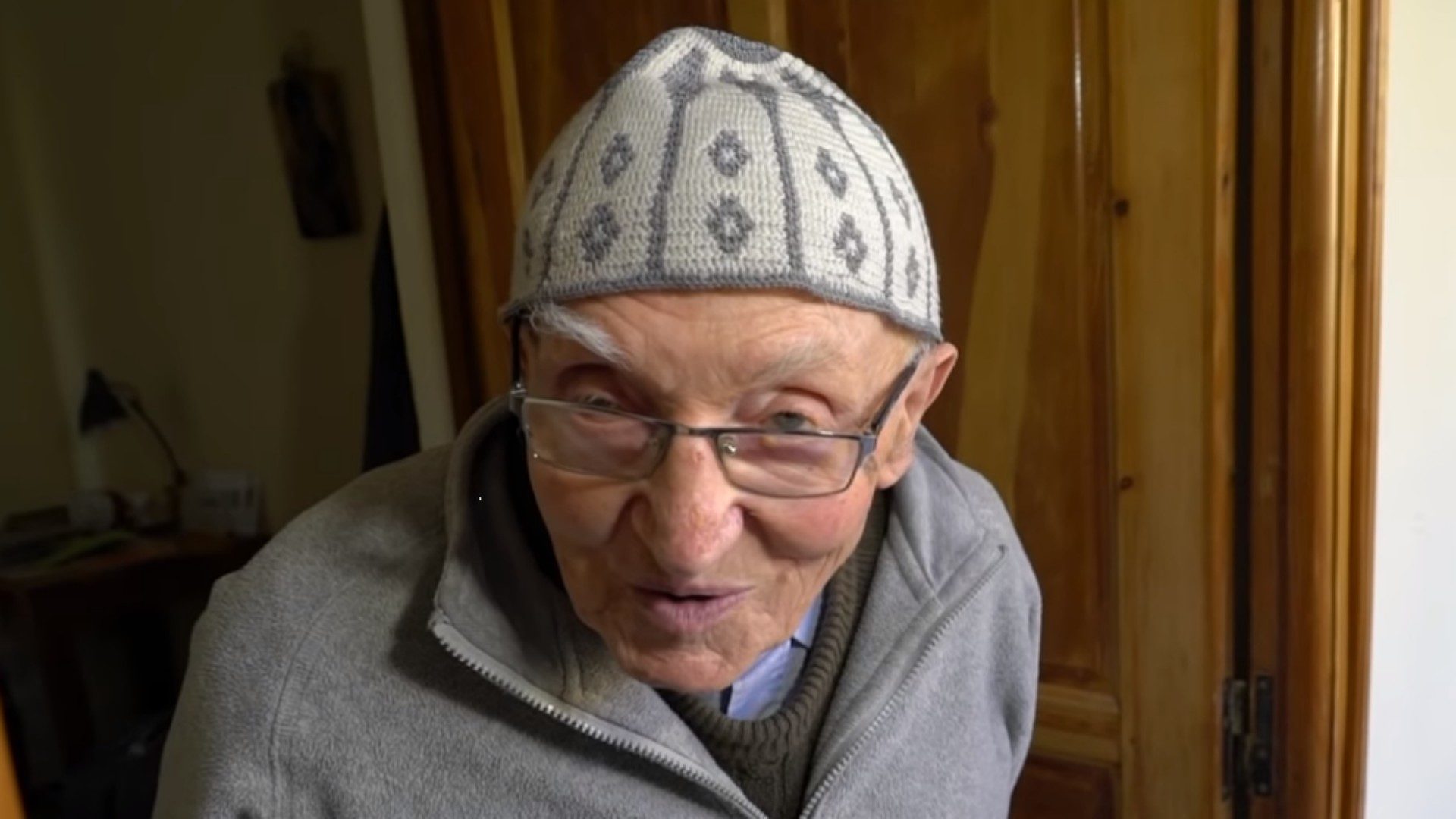 Le Frère Jean-Pierre Schumacher est le dernier survivant du monastère de Tibhirine (capture d'écran YouTube)