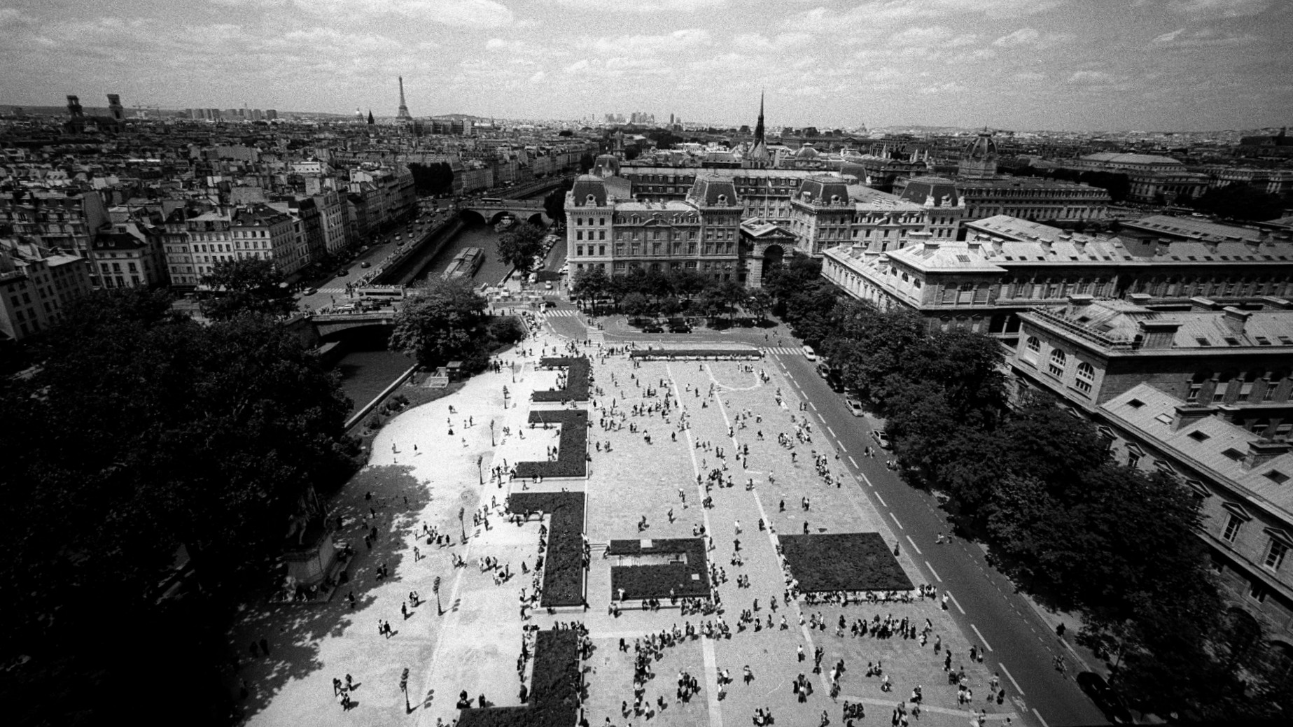 Une partie du parvis de Notre-Dame sera prêté pour construire l'édifice provisoire | © Brett Davis/Flickr/CC BY-NC 2.0