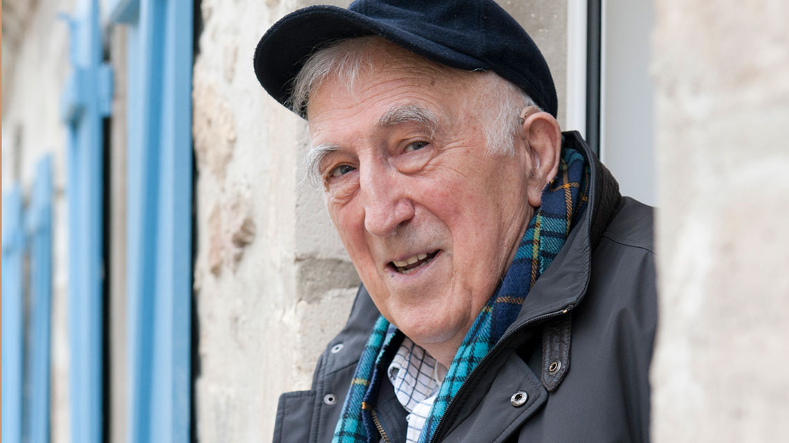 Jean Vanier a dédié sa vie aux personnes adultes en situation de handicap mental. | © www.apprentis-auteuil.org