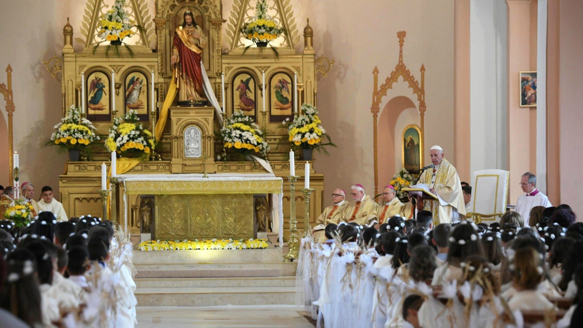Le pape a célébré le 6 mai 2019 la messe dans l'église du Sacré-Coeur de Rakovski,, enclave catholique en pays orthodoxe | © Keystone