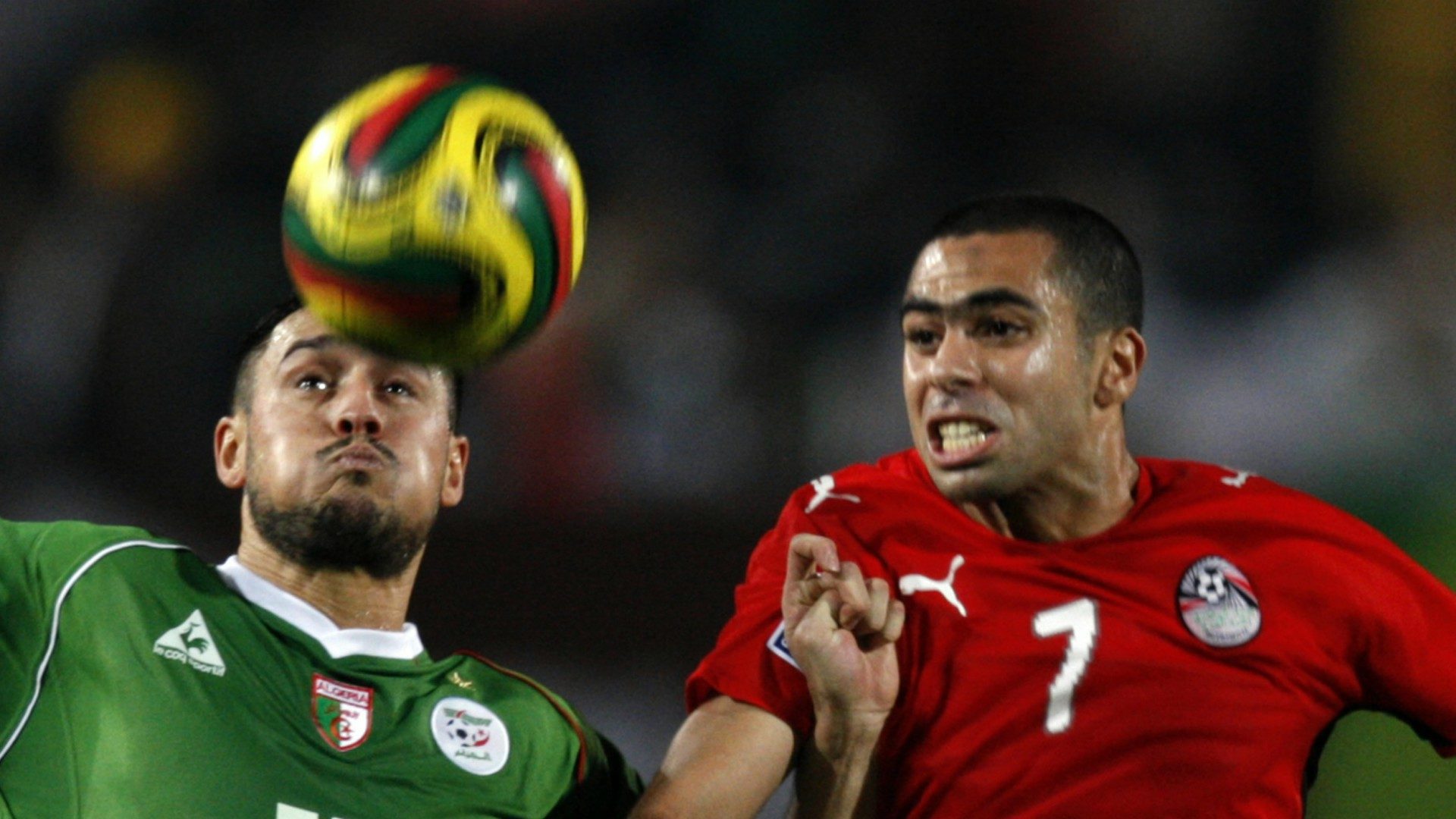 L'équipe nationale égyptienne est l'une des meilleurs d'Afrique (ici contre l'Algérie) | © Muhammad Ghafari/Flickr/CC BY 2.0