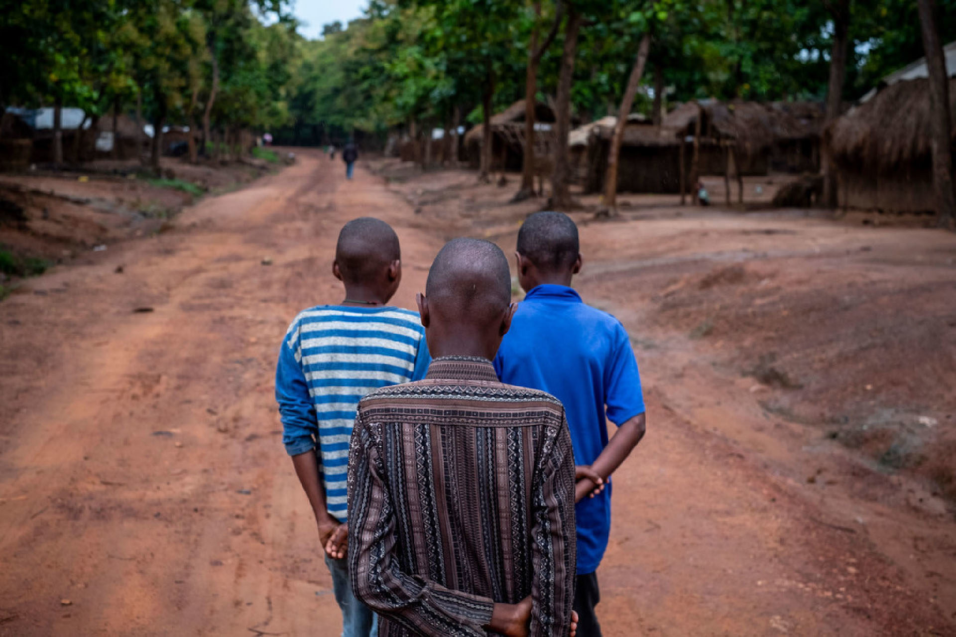 Trois anciens enfants soldats à Bambari, en République centrafricaine (archives). | © Ashley Gilbertson/UNICEF.
 