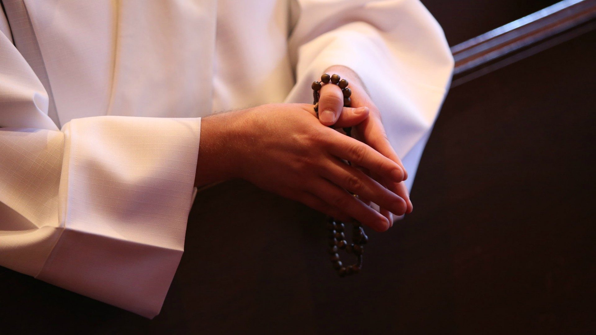 Le prêtres doit être un individu masculin | © Archdiocese of Boston/Flickr/CC BY-ND 2.0