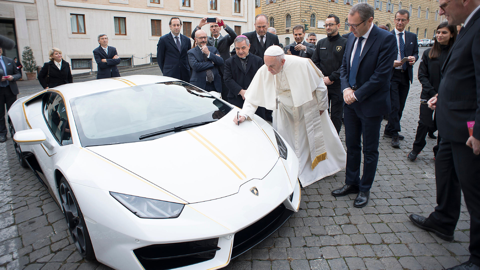 200'000 euros provenant de la vente d'une Lamborghini permettront la reconstruction d'un séminaire et d'une école en Haïti. | © Vaticannews