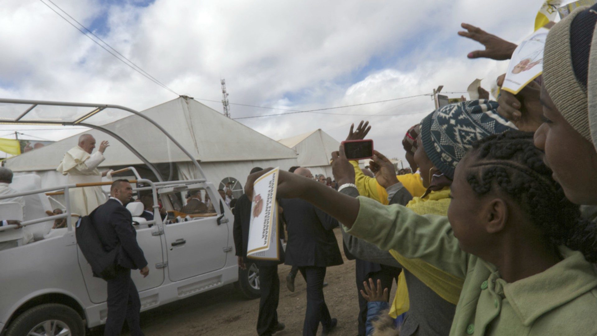 Un million de Malgaches ont assisté à la messe du pape à Soamandrakizay | © Keystone