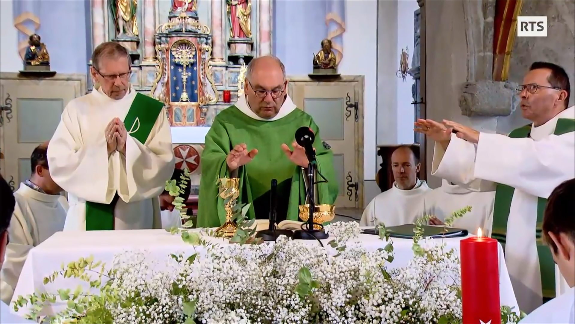 La messe en streaming le 1er septembre 2019 à l'église St-Jean, à Fribourg | capture d'écran RTS.ch