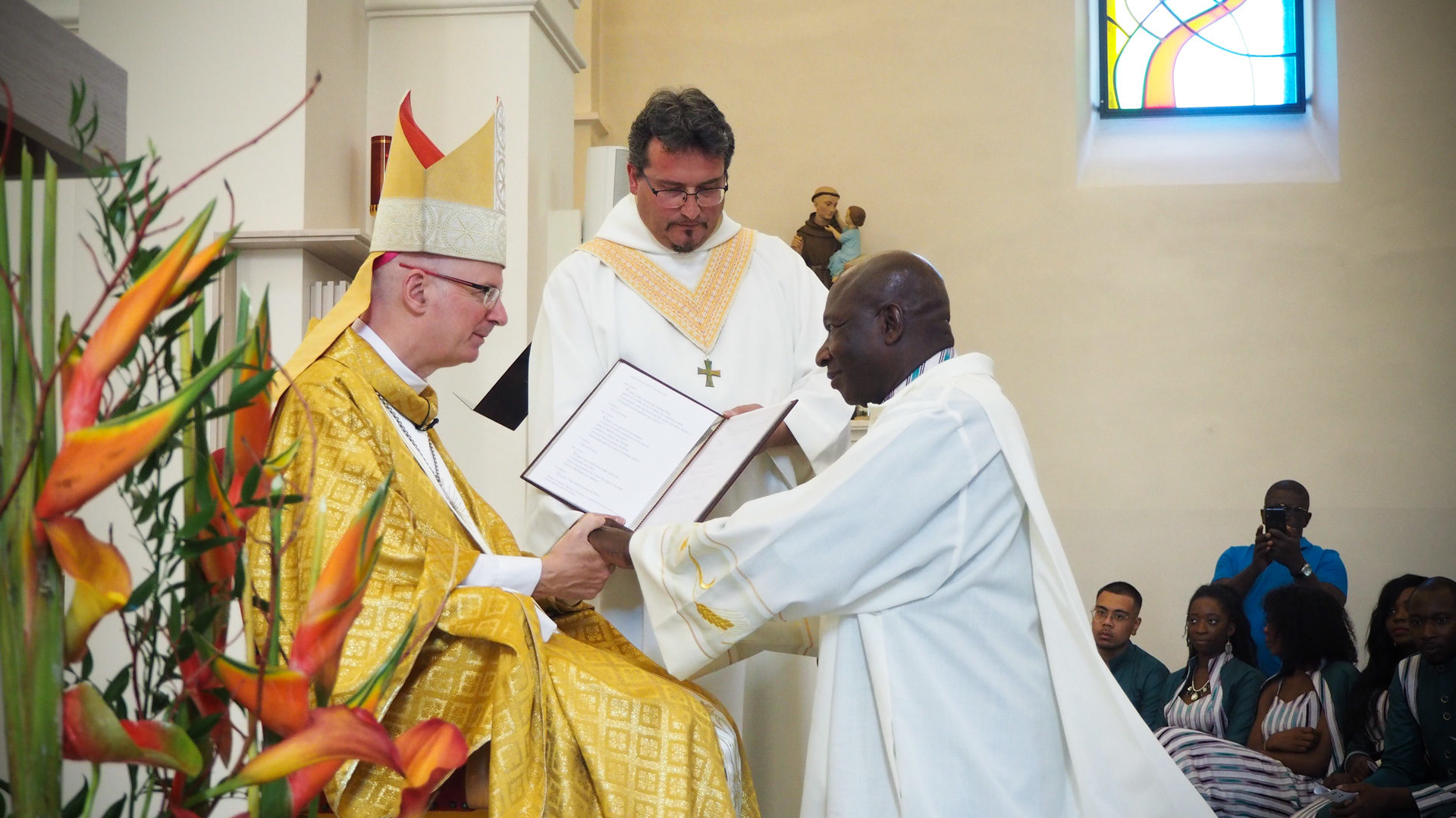 Jacques Sanou a été ordonné diacre le 1er septembre 2019 en l’église de Versoix par Mgr Charles Morerod | © Silvana Bassetti