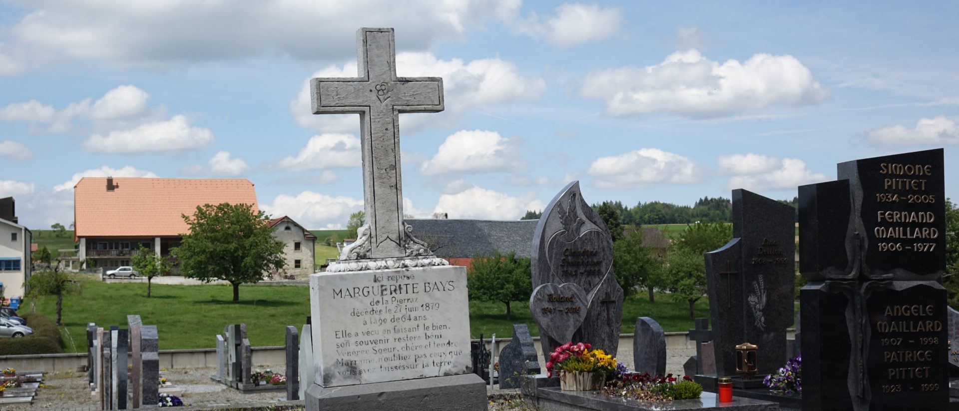 La tombe de Marguerite Bays, au cimetière de Siviriez | © Maurice Page   