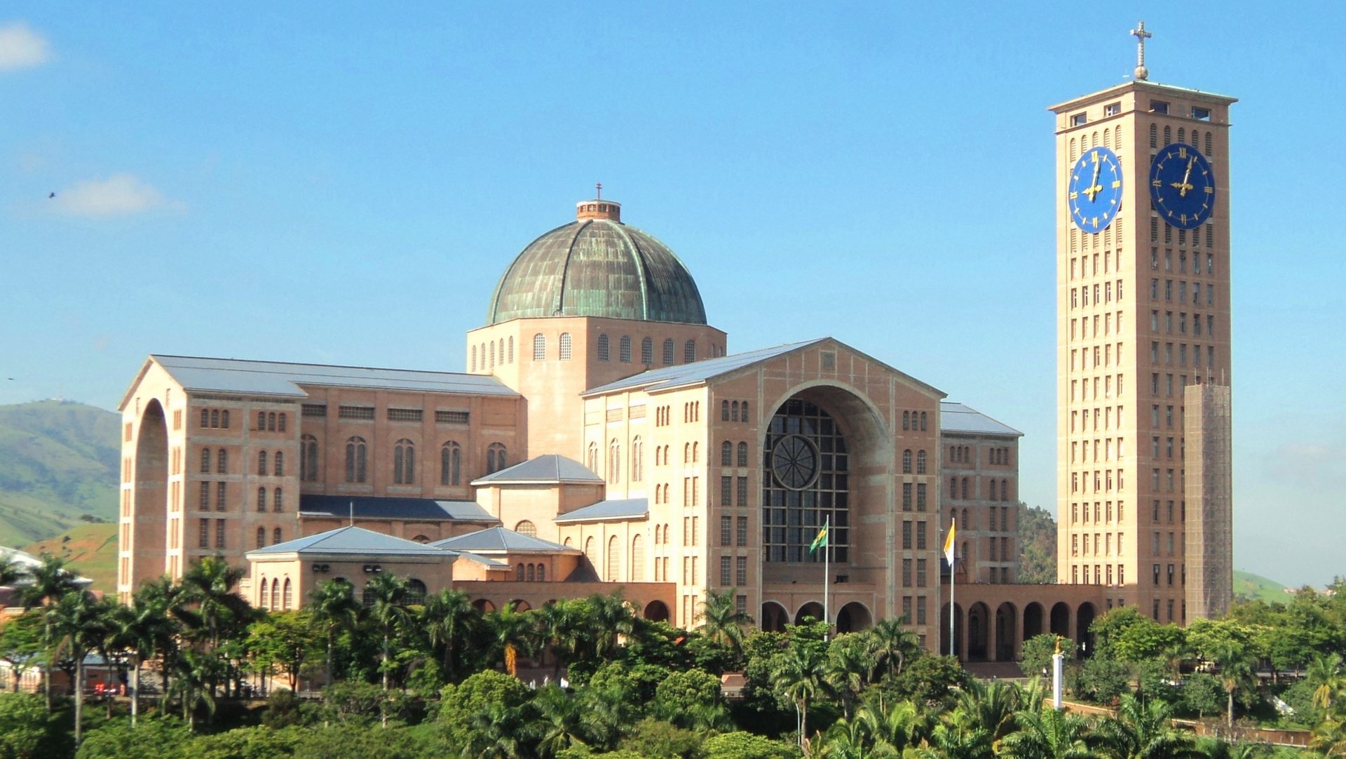 La basilique de Notre Dame d'Aparecida, au Brésil (photo wikimedia commons HVL CC BY 3.0)