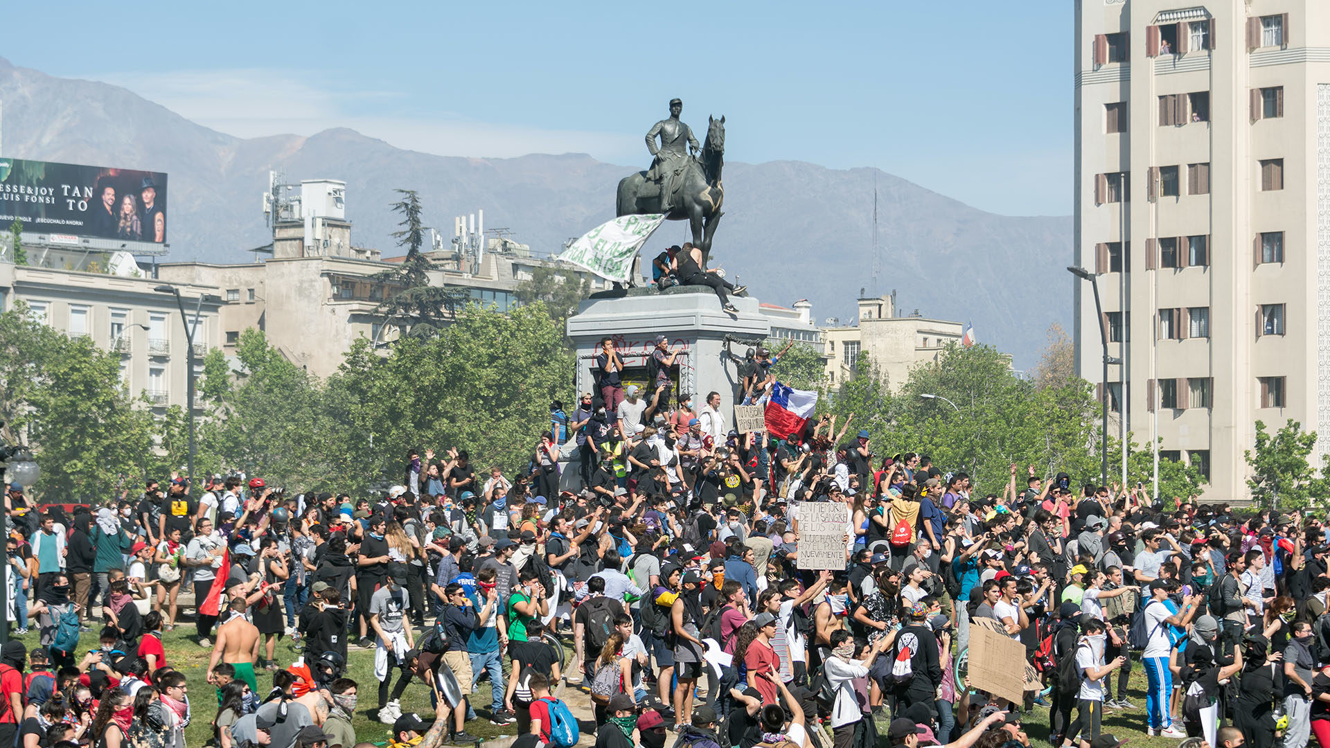 Les manifestants protestent contre un modèle de développement qui ne profite qu'à une minorité | Carlos Figueroa/Wikimedia commons