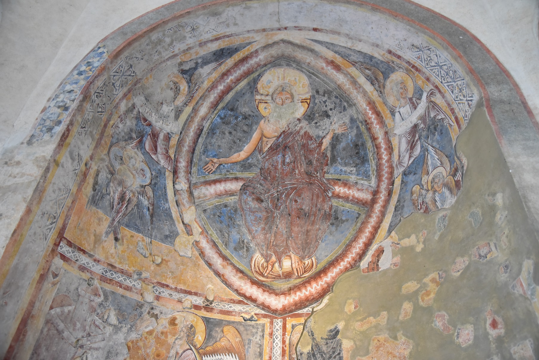 Mandorle du Christ sur les murs du baptistère St-Jean-Baptiste de Riva san Vitale (TI) © Bernard Litzler