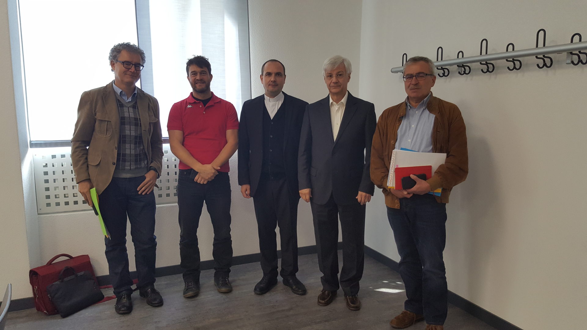 Les intervenants à la conférence de presse (de g. à d.): Ruben Rossello, Nicola Morellato, mgr Nicola Zanini, Roberto Poretti, Renato Ricciardi.