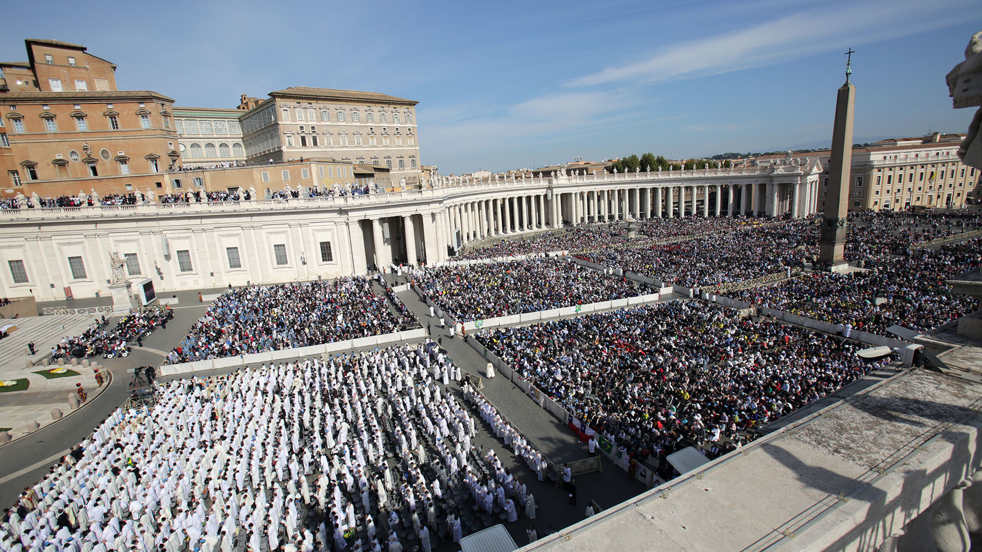 Près de 500 Suisses ont participé à la messe de canonisation de Marguerite Bays. | © B. Hallet