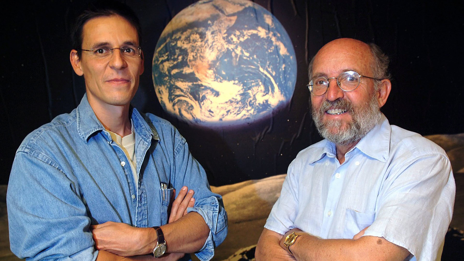 Didier Quelot et Michel Mayor, ici en 2005, ont reçu le prix Nobel 2019 pour la découvert de la première exoplanète. | © Keystone