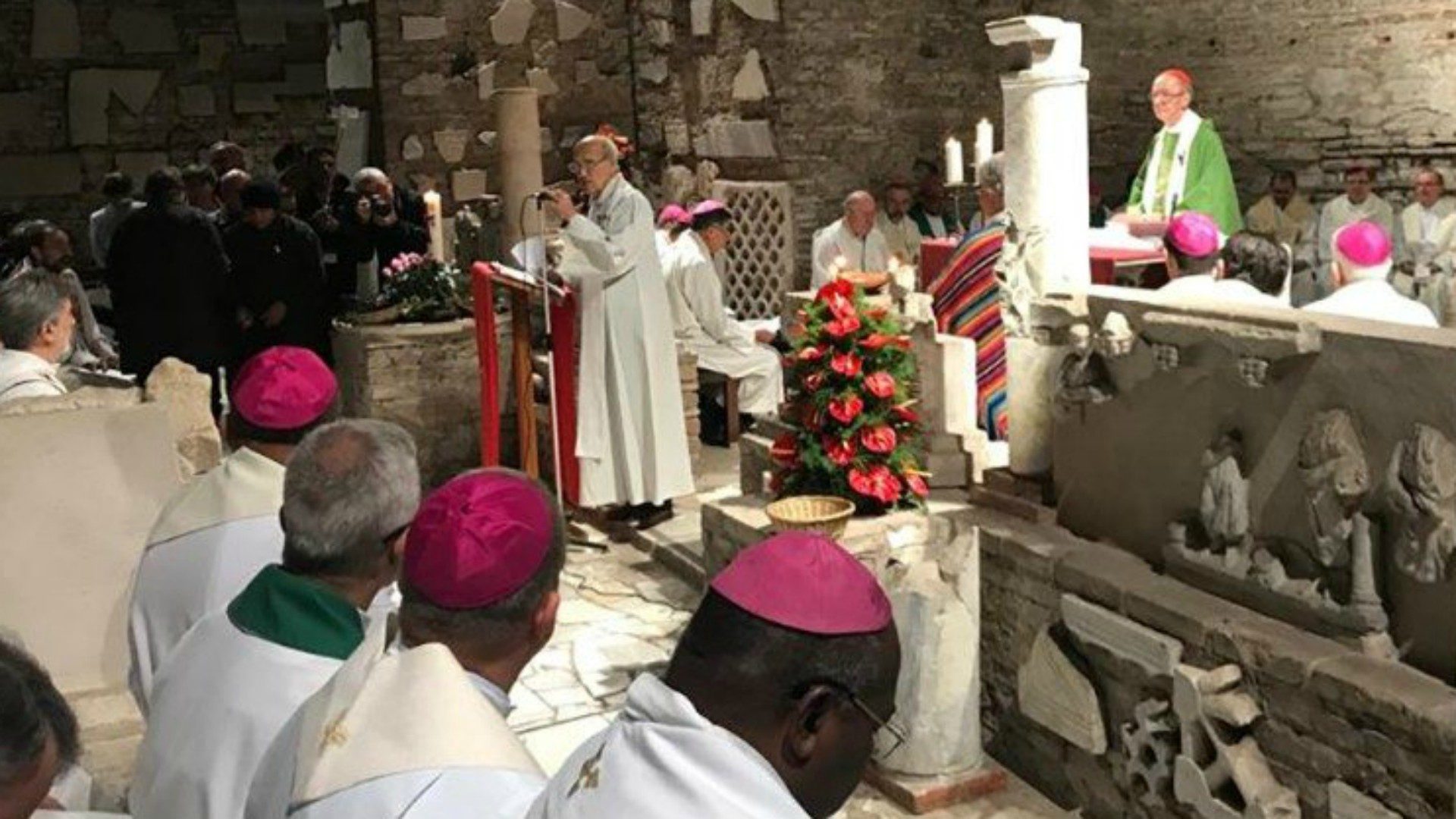 des Pères synodaux du Synode pour l'Amazonie signent le 'Pacte des catacombes' le 20 octobre 2019 |  © Vatican Media