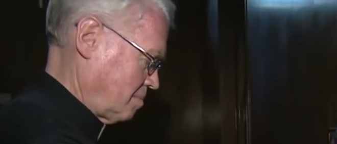 Mgr John J. Jenik réfute les accusations portées contre lui (capture d'écran YouTube)