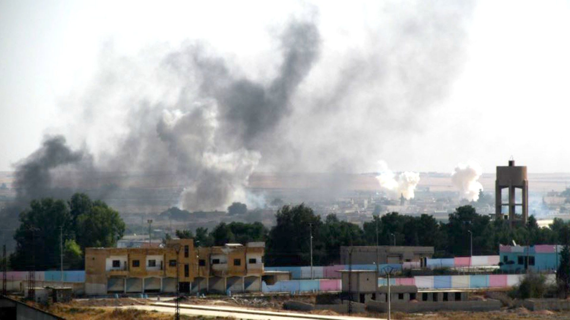 Bombardement de Tal Abyad par les Turcs le 13 octobre 2019 | Orhan Erkılıç wikipedia Domaine public