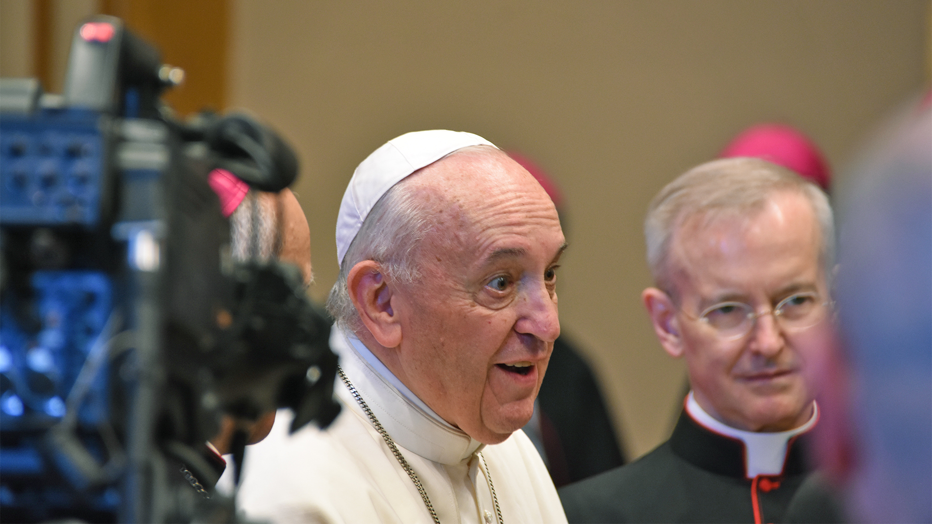 Vatican: Le pape François dans la salle des Bénédictions, au terme d'un colloque sur la réception d'Evangelii Gaudium, 30.11.2019 | © Grégory Roth