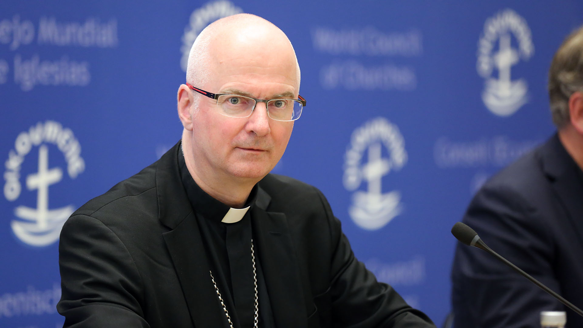 Mgr Charles Morerod, évêque de Lausanne, Genève et Fribourg, a nommé un avocat non chrétien pour mener une enquête interne suite aux accusations d'un prêtre relayées par le quotidien alémanique Tages Anzeiger | © B. Hallet