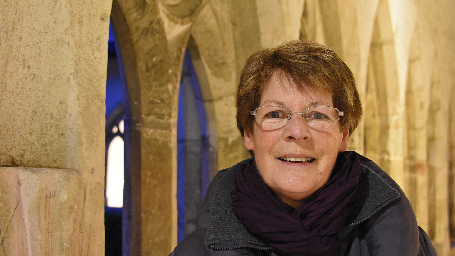 Thérèse Burket fait revivre les légendes de saint Ursanne tout au long du parcours qu'elle propose au public | © Grégory Roth