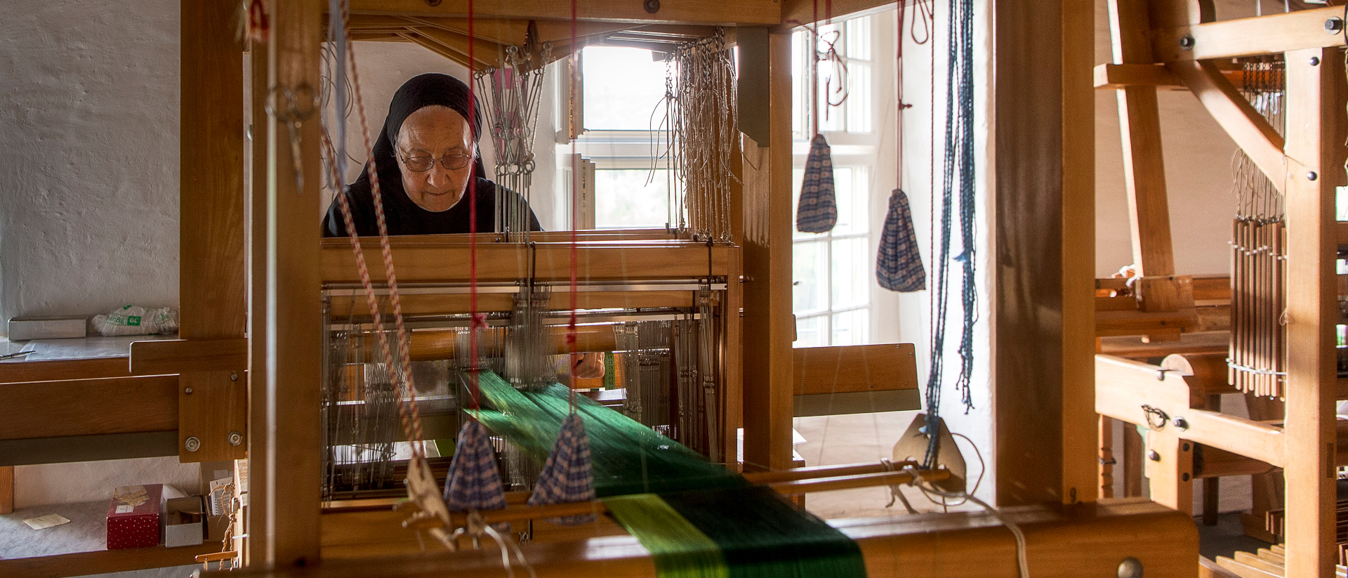 L'atelier du monastère de Fahr (AG) a lancé un nouveau vêtement liturgique pour laïcs | © Kloster Fahr