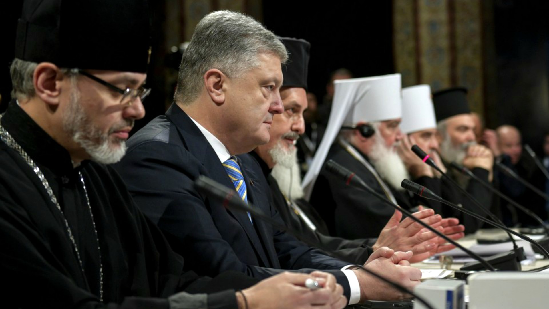 Le président Porochenko à la cathédrale Sainte-Sophie de Kiev avec les évêques de la nouvelle Eglise orthodoxe ukrainienne autocéphale, pour laquelle il s'est beaucoup engagé politiquement  | © www.president.gov.ua